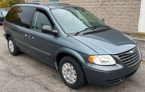 2007 Chrysler Town and Country for sale at Select Auto Brokers in Webster NY