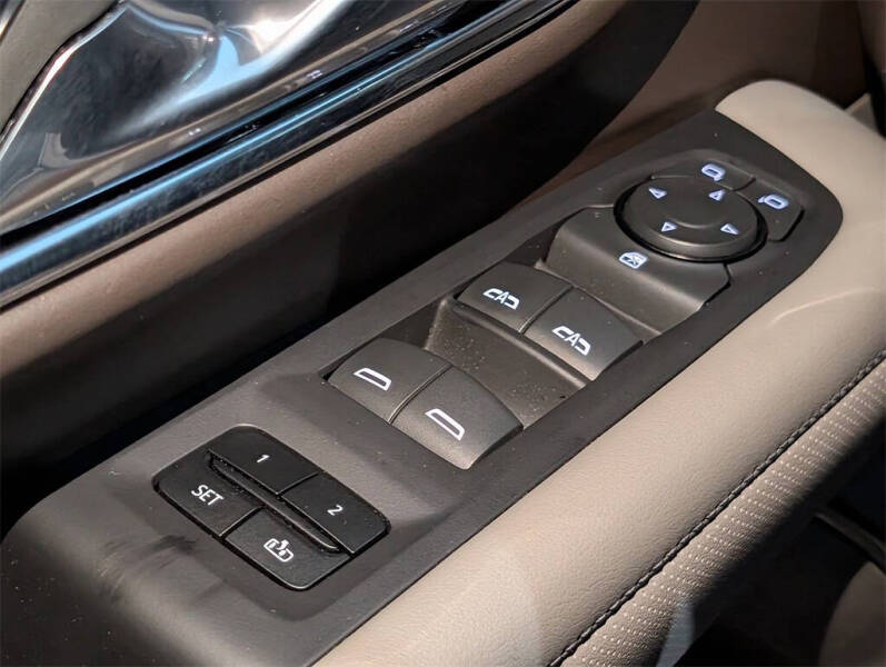 2024 GMC Yukon XL SLT