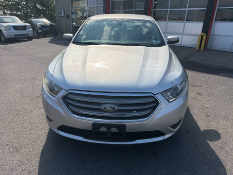 2013 Ford Taurus SEL