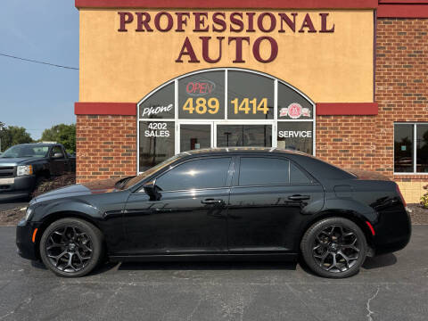 2019 Chrysler 300 for sale at Professional Auto Sales & Service in Fort Wayne IN