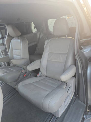 2016 Toyota Sienna XLE 8-Passenger