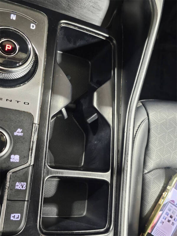 2022 Kia Sorento Hybrid S