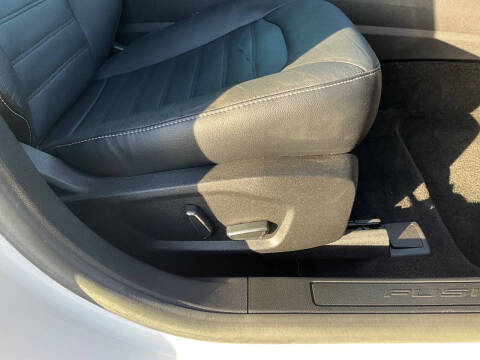 2017 Ford Fusion Hybrid SE