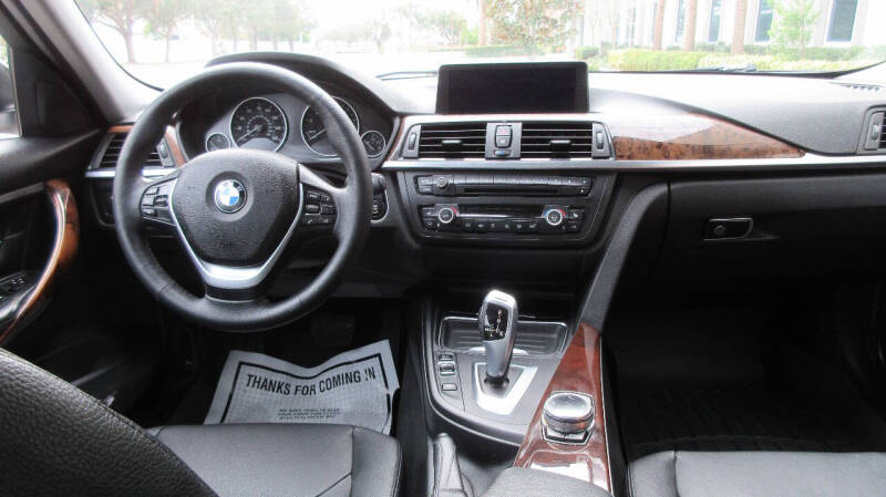 2014 BMW 3 Series 328i photo 27