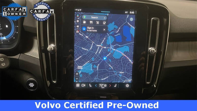 2025 Volvo XC40 B5 Plus Bright Theme