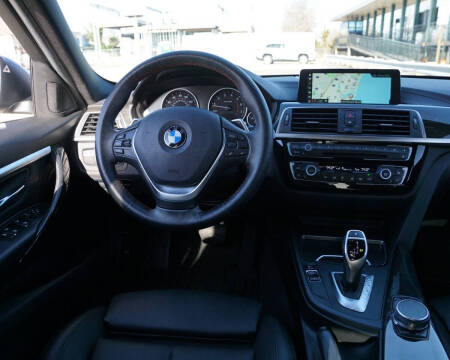 2018 BMW 3 Series 330i xDrive