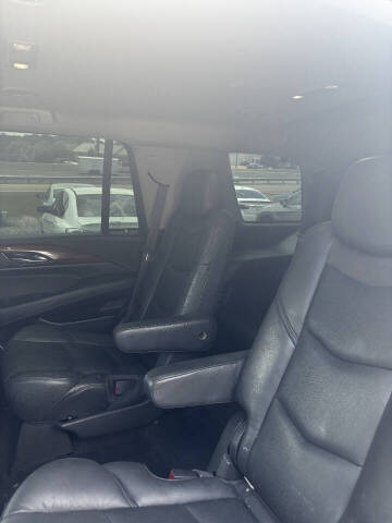 2016 Cadillac Escalade Standard