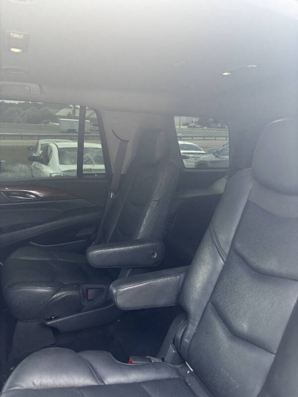 2016 Cadillac Escalade Standard