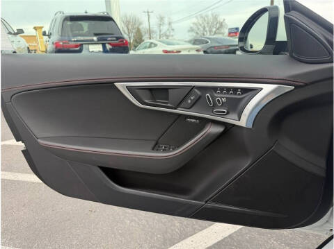 2020 Jaguar F-TYPE R