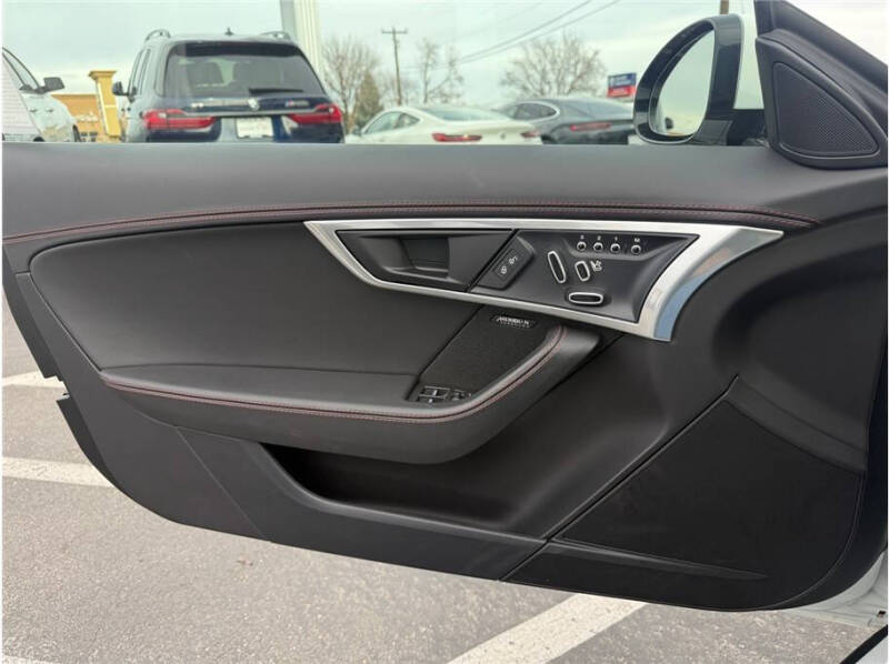 2020 Jaguar F-TYPE R