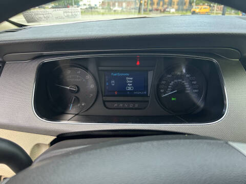 2018 Ford Taurus SE