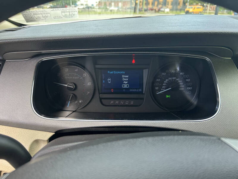 2018 Ford Taurus SE