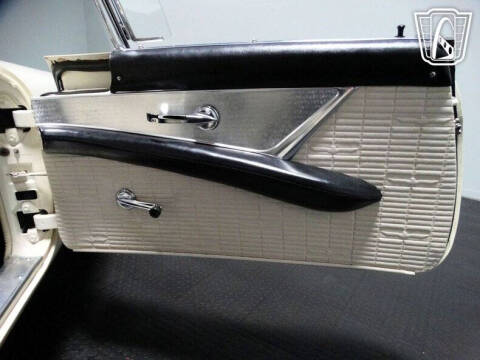 1957 Ford Thunderbird