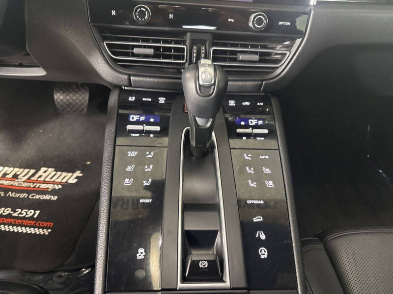2022 Porsche Macan