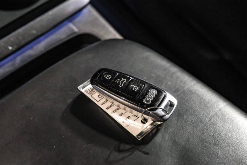 2020 Audi Q8 quattro Prestige 55 TFSI