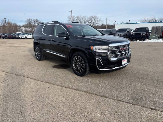2023 GMC Acadia Denali