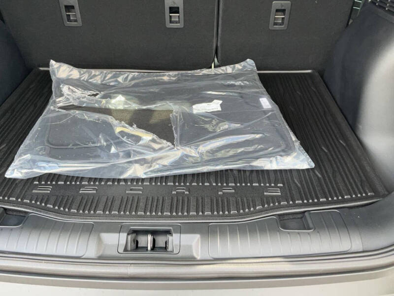 2026 Ford Escape Hybrid ST-Line Select