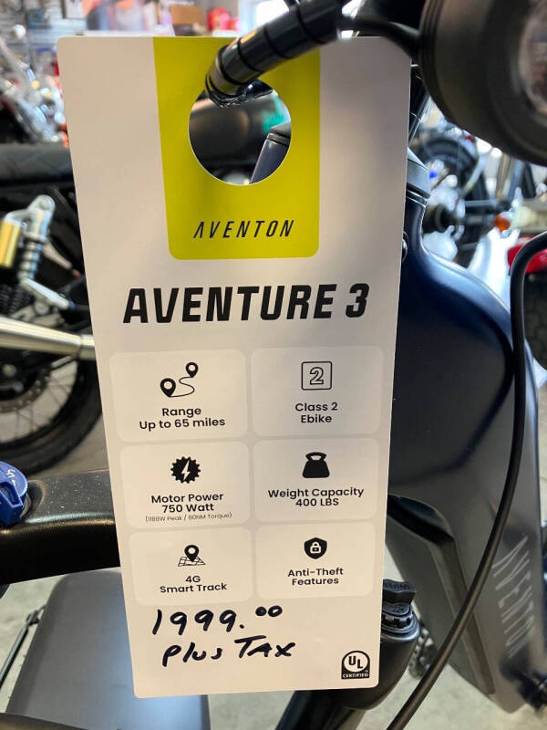 2025 Aventon  D35D3285