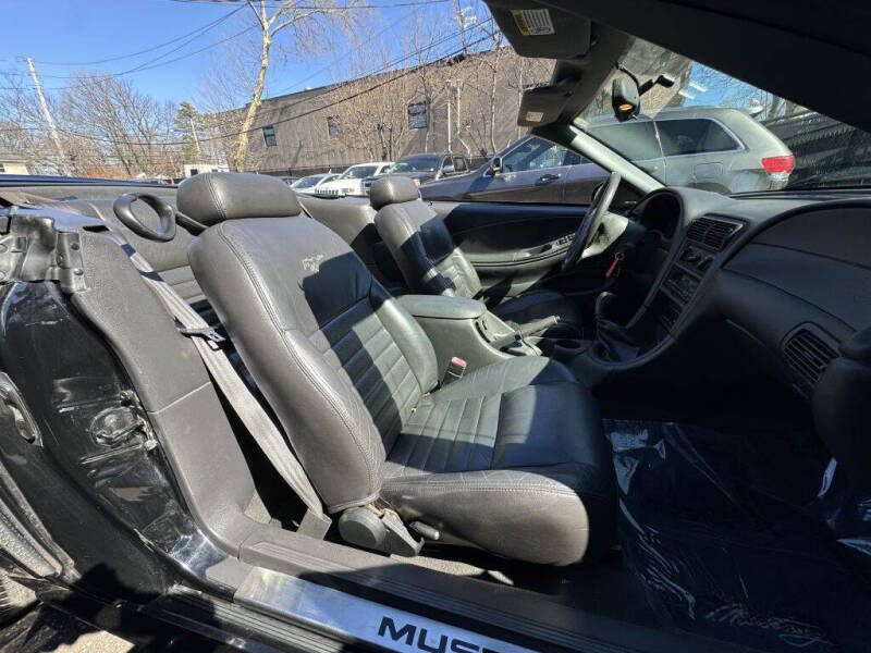 2000 Ford Mustang GT