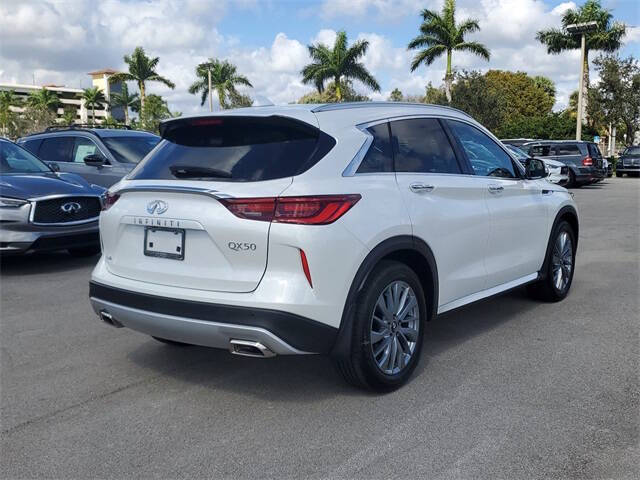 2025 Infiniti QX50 Luxe