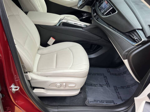 2023 Buick Enclave Essence