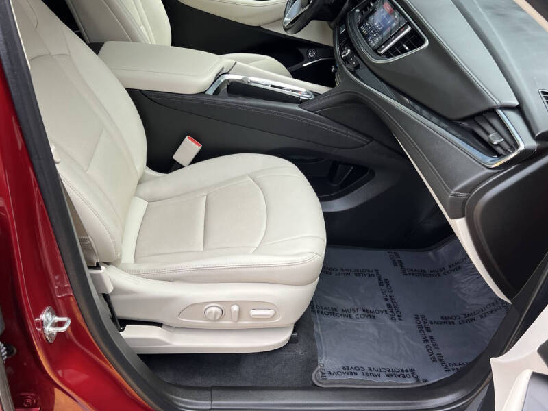 2023 Buick Enclave Essence