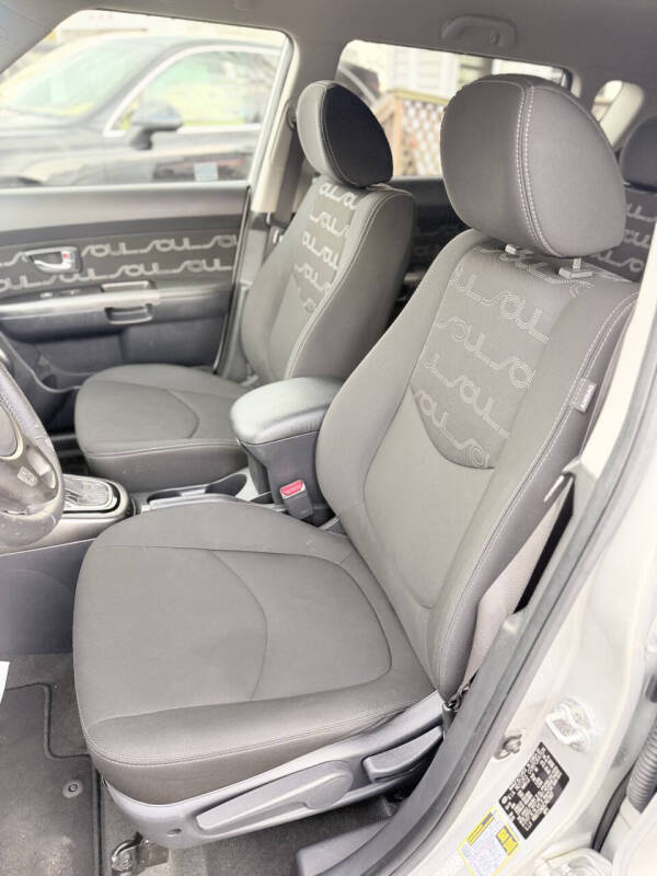 2012 Kia Soul +