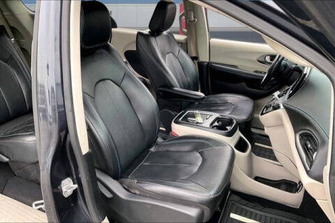 2021 Chrysler Pacifica Touring L