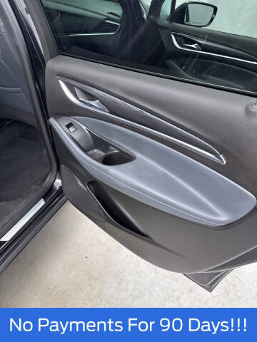 2022 Buick Enclave Essence