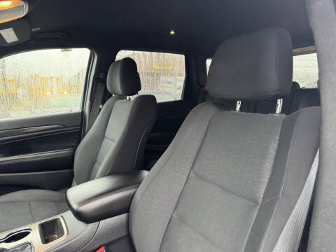 2017 Jeep Grand Cherokee Laredo E