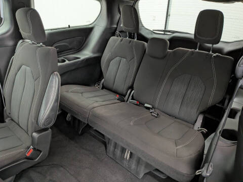 2024 Chrysler Pacifica Touring