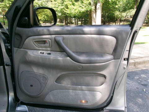 2003 Toyota Sequoia SR5