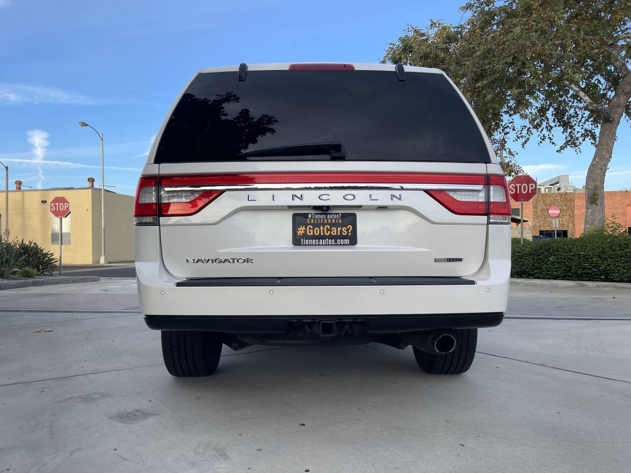 2015 Lincoln Navigator for sale at Got Cars in Downey, CA