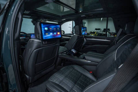 2025 Cadillac Escalade-V