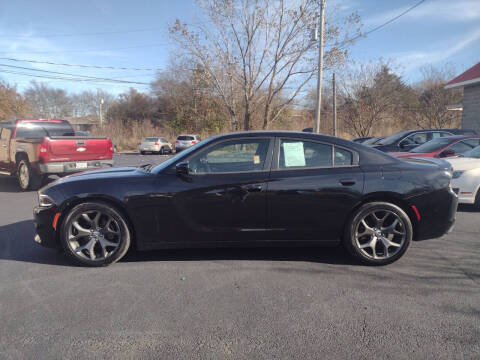 2015 Dodge Charger for sale at Auto Acceptance in Tupelo MS