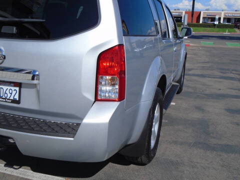 2012 Nissan Pathfinder SV