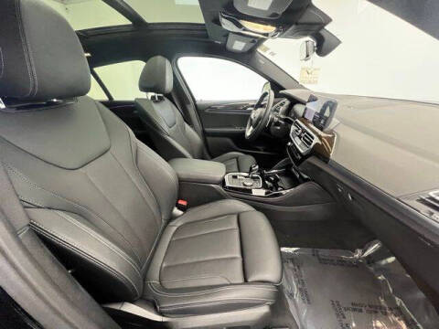 2024 BMW X4 xDrive30i