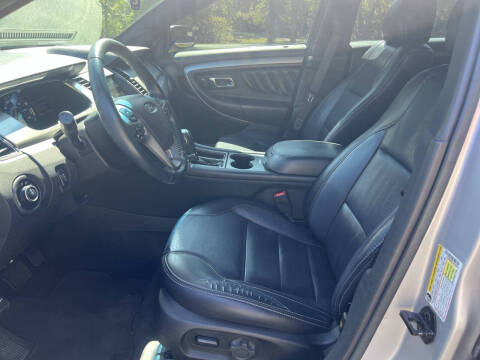 2018 Ford Taurus SEL