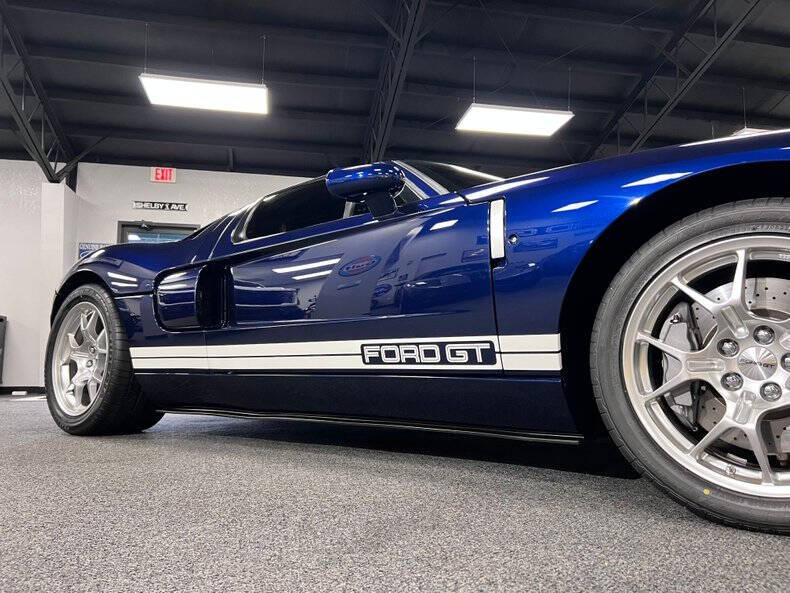 2005 Ford GT