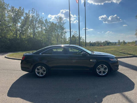 2013 Ford Taurus SEL
