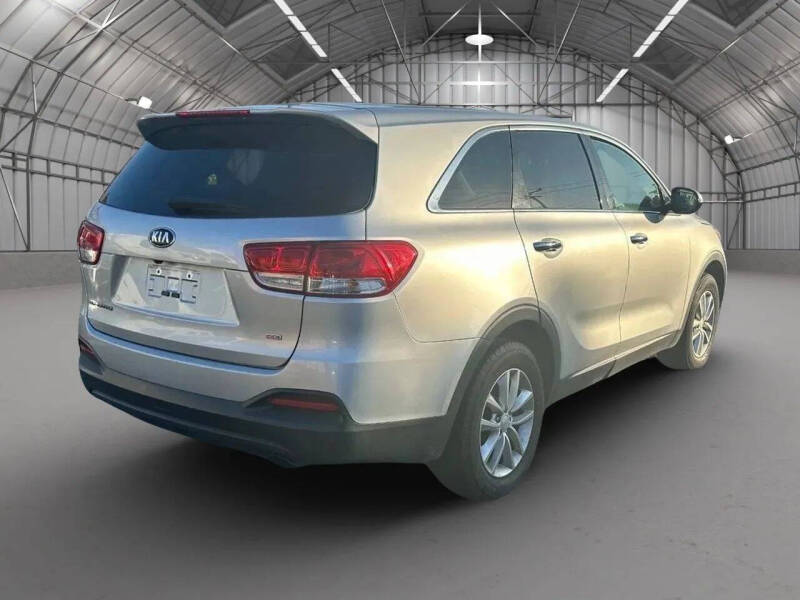 2018 Kia Sorento LX