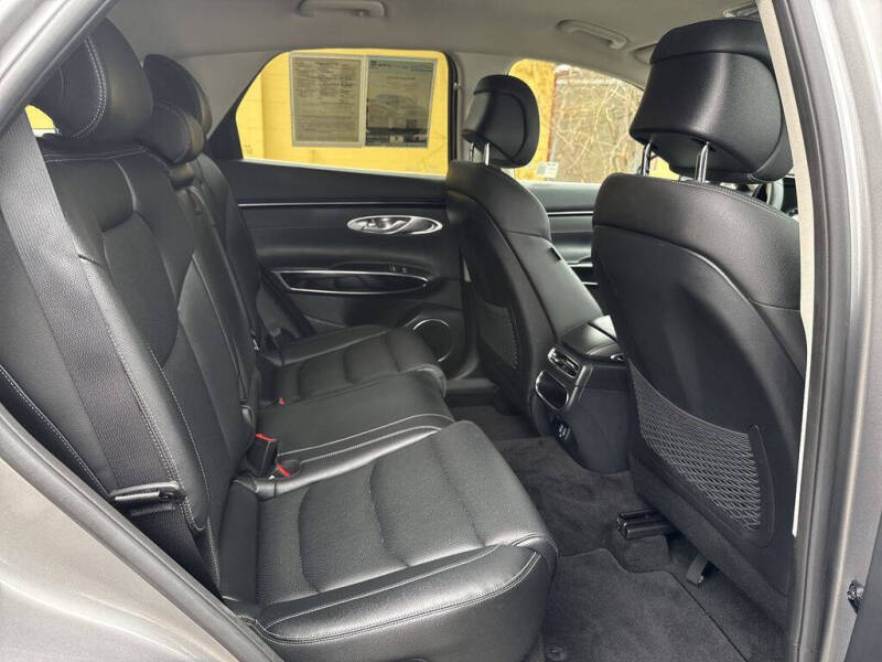 2025 Genesis GV70 2.5T Standard