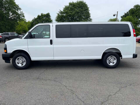 2025 Chevrolet Express LS 3500
