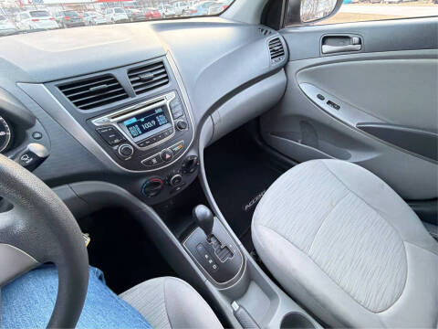 2016 Hyundai Accent