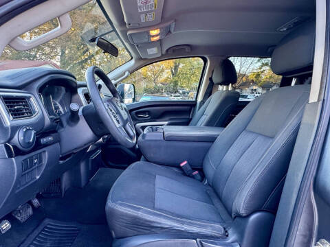 2016 Nissan Titan XD SV