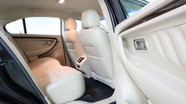 2017 Ford Taurus Limited