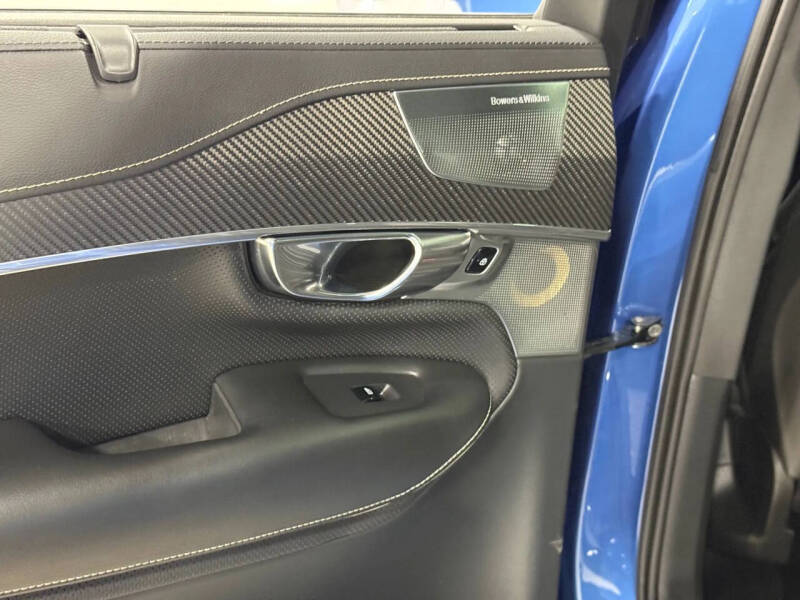 2019 Volvo XC90 T6 R-Design