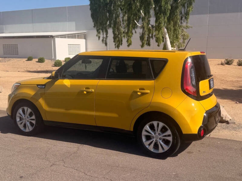 2016 Kia Soul +