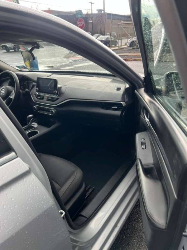 2022 Nissan Altima 2.5 SV