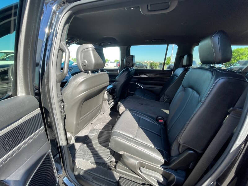 2023 Jeep Wagoneer L Series III